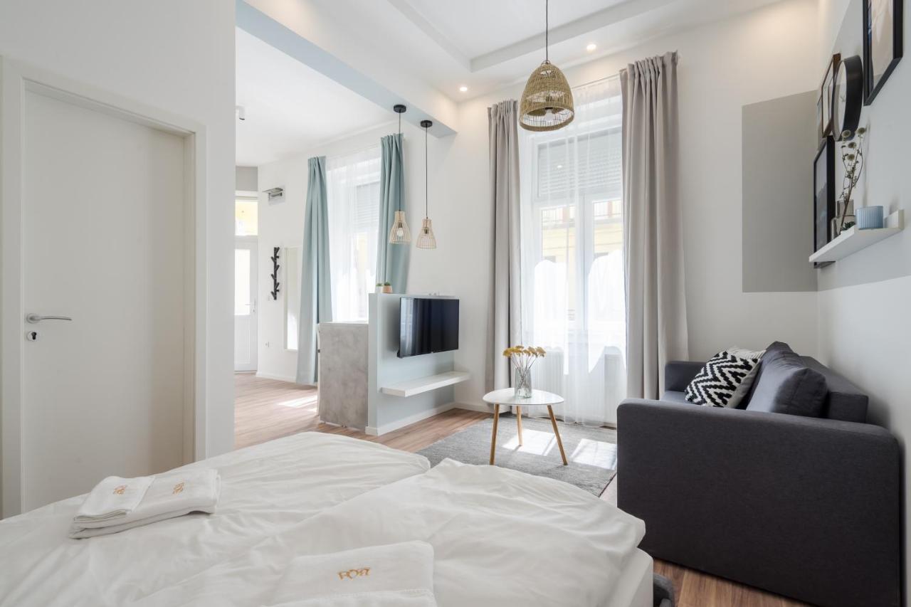 A13- Boutique Apartments, Best Location, By Bqa Budapest Bagian luar foto