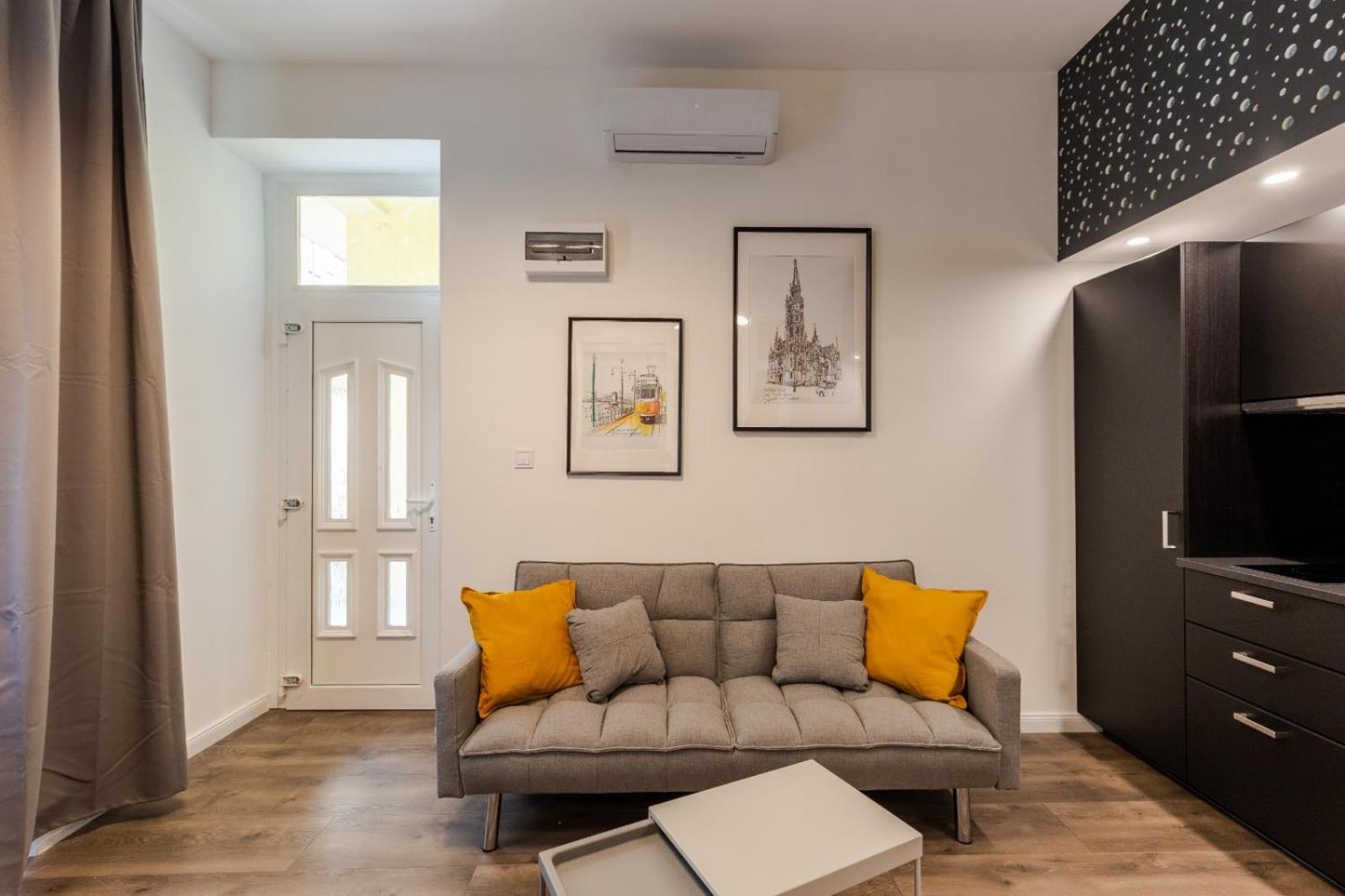 A13- Boutique Apartments, Best Location, By Bqa Budapest Ruang foto