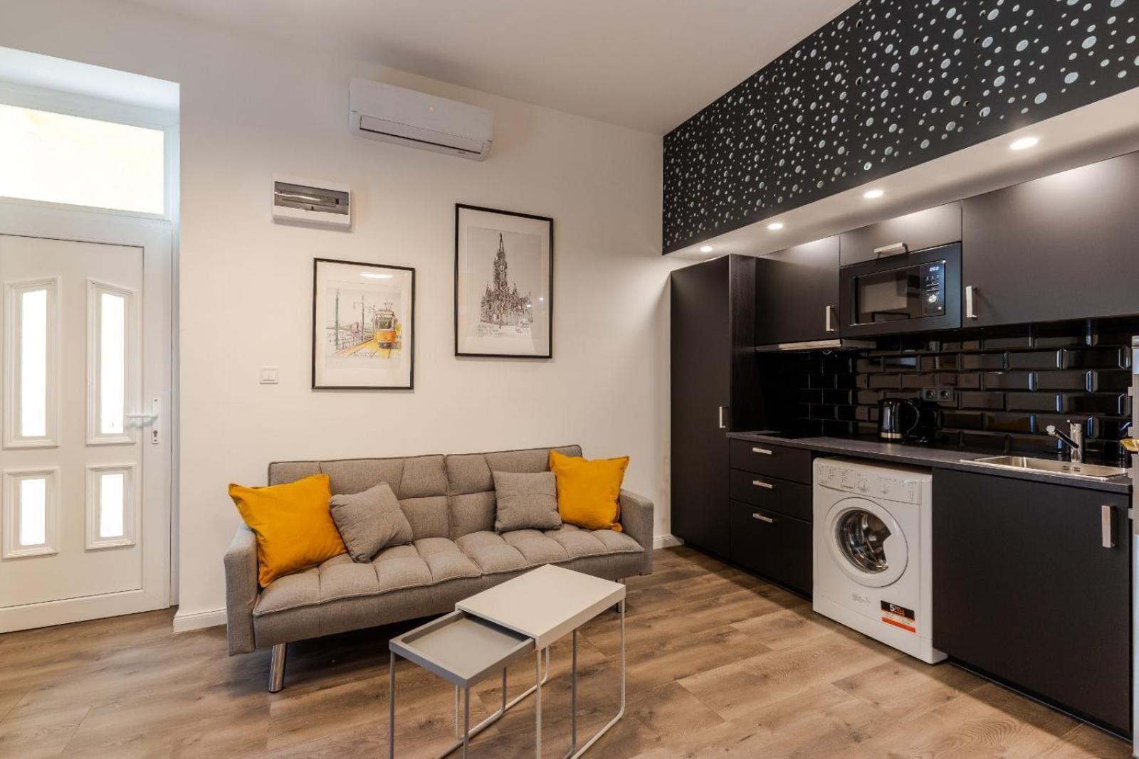 A13- Boutique Apartments, Best Location, By Bqa Budapest Ruang foto